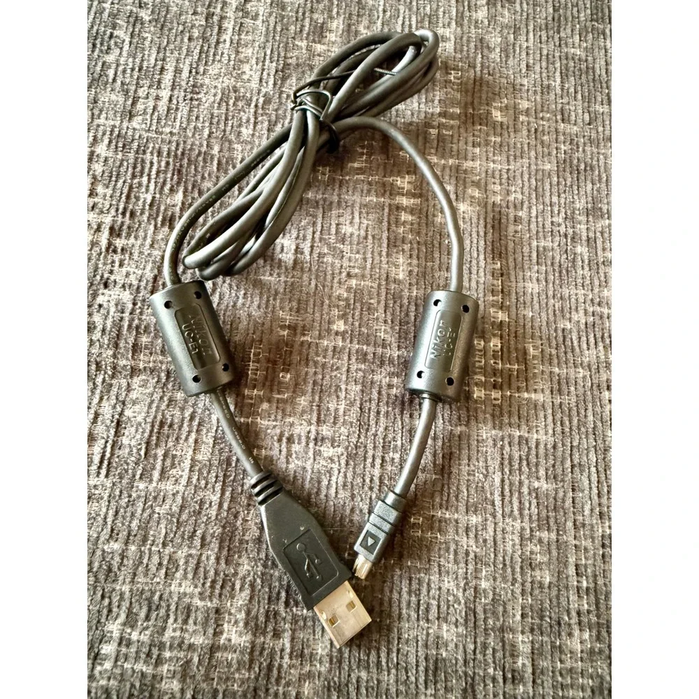Nikon UC-E1 USB Cable Unisex OS Black Excellent Data Transfer Ferrite Core